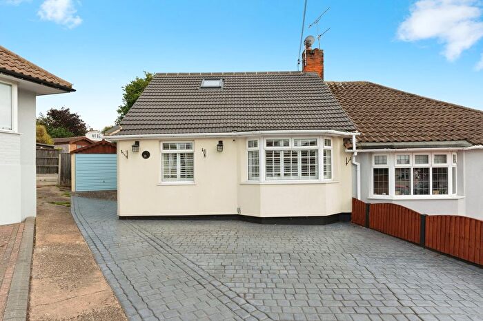 3 Bedroom Bungalow For Sale In Boleyn Close, Leigh-On-Sea, Essex, SS9
