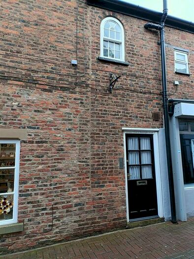 1 Bedroom Flat To Rent In Watmoughs Arcade, Hedon, Hull, HU12