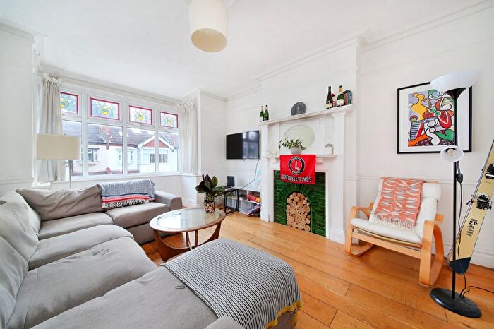 5 Bedroom Terraced House To Rent In Beverstone Road, Brixton, SW2