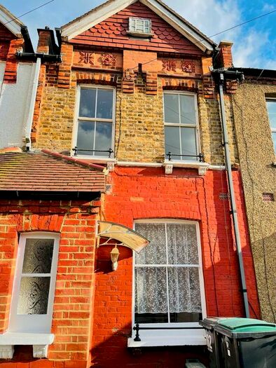 2 Bedroom Terraced House To Rent In Moselle Avenue, London, N22