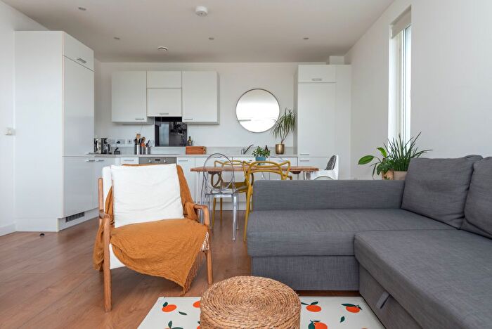 1 Bedroom Flat For Sale In Navigation Road, London, E3