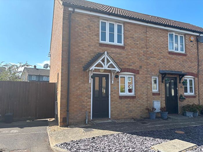 2 Bedroom Terraced House To Rent In Horsham Road, Swindon, SN3