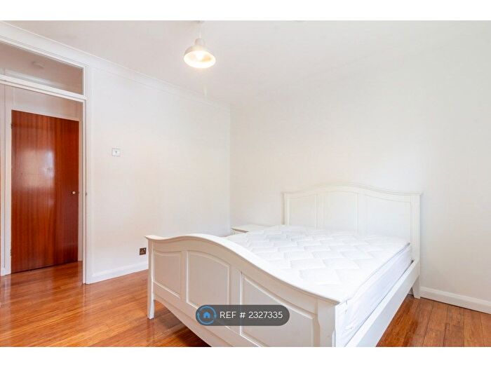 1 Bedroom Flat To Rent In Ferris Road, London, SE22
