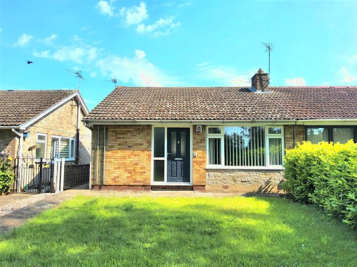 2 Bedroom Semi-Detached Bungalow To Rent In Allanson Grove, York, YO24