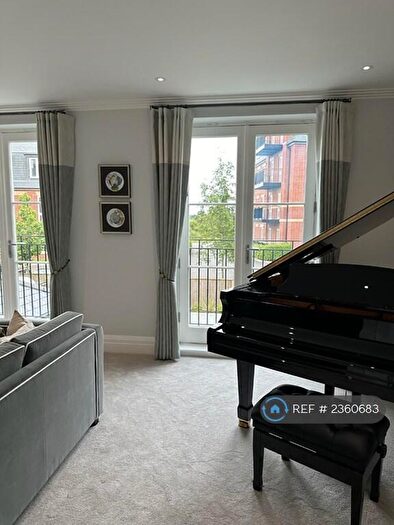 4 Bedroom Semi-Detached House To Rent In Sassoon Drive, London, EN4