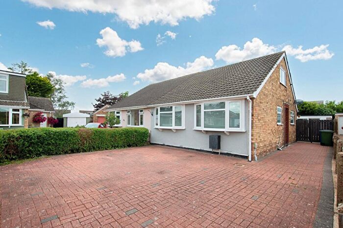 4 Bedroom Semi-Detached Bungalow For Sale In Homestead Road, Thorngumbald, HU12