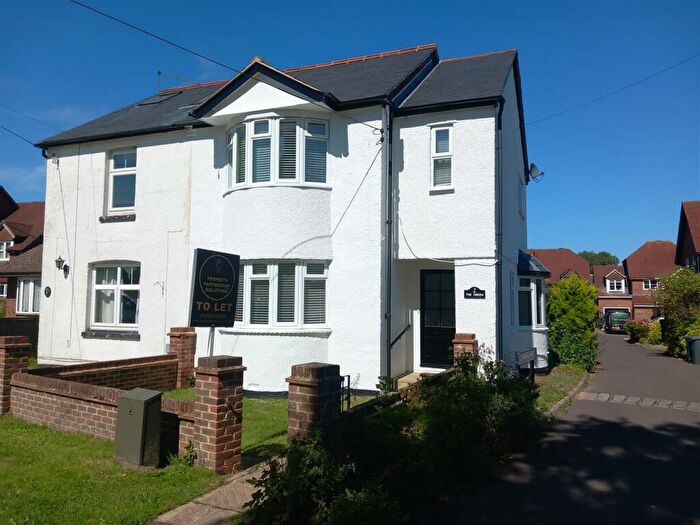 3 Bedroom Semi-Detached House To Rent In The Green, Badshot Lea, GU9