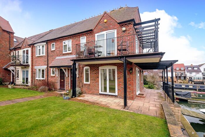 2 Bedroom Apartment To Rent In Abingdon, Oxfordshire, OX14