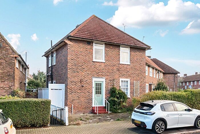 3 Bedroom End Terrace House For Sale In Swinburne Road, Putney, London, SW15