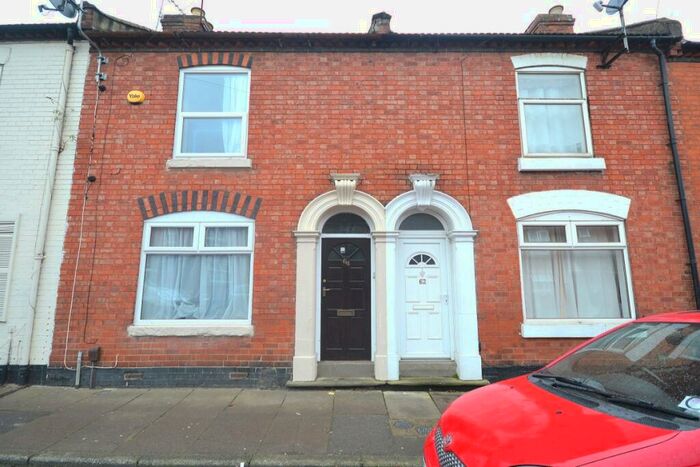 3 Bedroom House To Rent In Military Road, The Mounts, Northampton, NN1