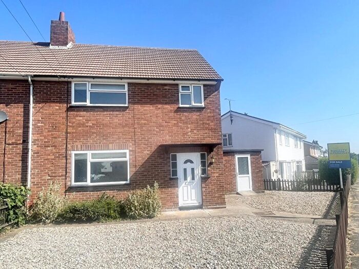 3 Bedroom Semi-Detached House For Sale In Coldnailhurst Avenue, Braintree, CM7