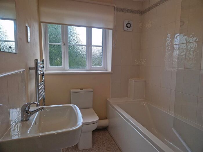 2 Bedroom Property To Rent In Worthington Road, Balderton, Newark, NG24
