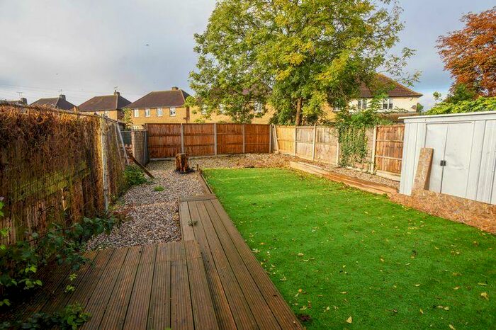 4 Bedroom Semi-Detached House To Rent In North Avenue, Canvey Island, SS8