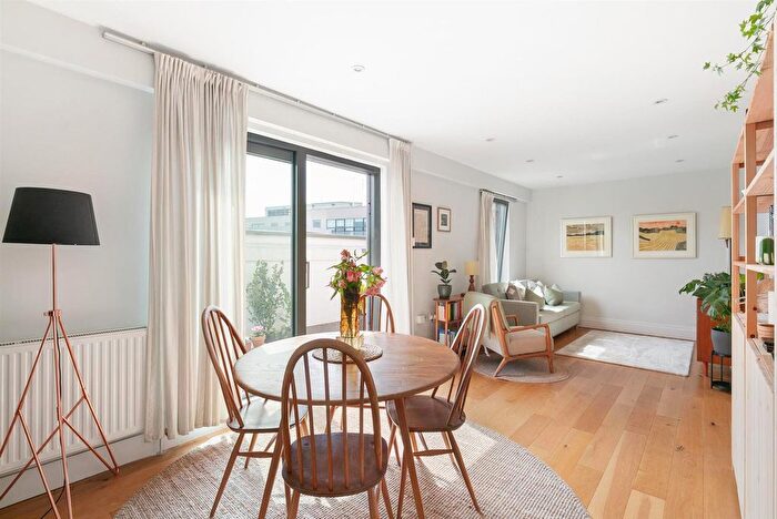 1 Bedroom Flat For Sale In Queens Road, London, SE15