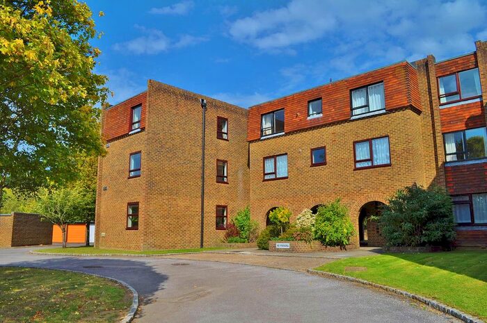 1 Bedroom Flat To Rent In Mulberry Court, Guildford, GU4