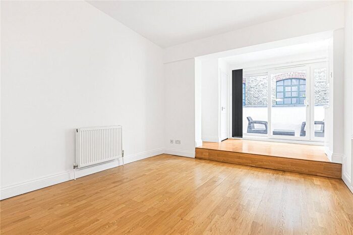 1 Bedroom Flat To Rent In Shoreditch High Street, Shoreditch, London, E1