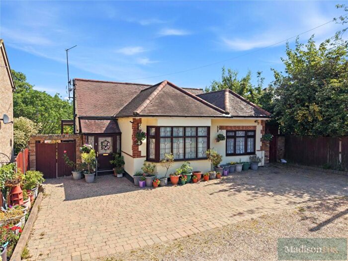 3 Bedroom Bungalow For Sale In Hilltop View, Woodford Green, Essex, IG8