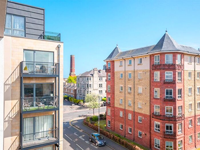 3 Bedroom Flat To Rent In Hopetoun Street, Edinburgh, EH7