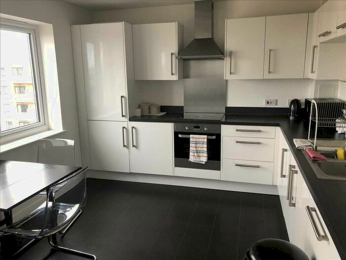 2 Bedroom Flat To Rent In Saxon House, Little Brights Road, Belvedere DA17