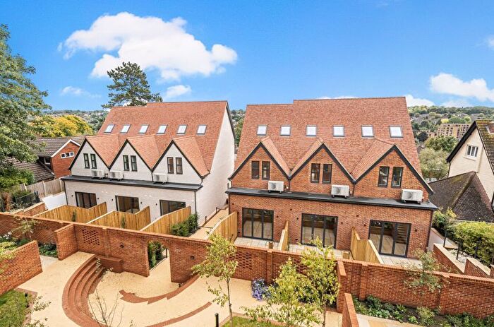 4 Bedroom Terraced House To Rent In Maplehurst Square, The Grove, Coulsdon, CR5