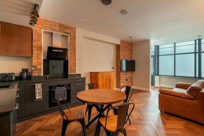 2 Bedroom Flat To Rent In Dawes Road, Fulham, SW6