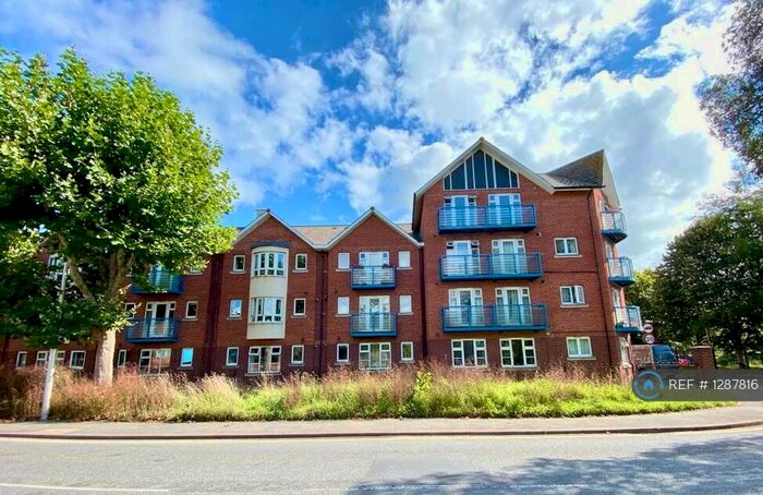 2 Bedroom Flat To Rent In Tudor Street, Exeter, EX4