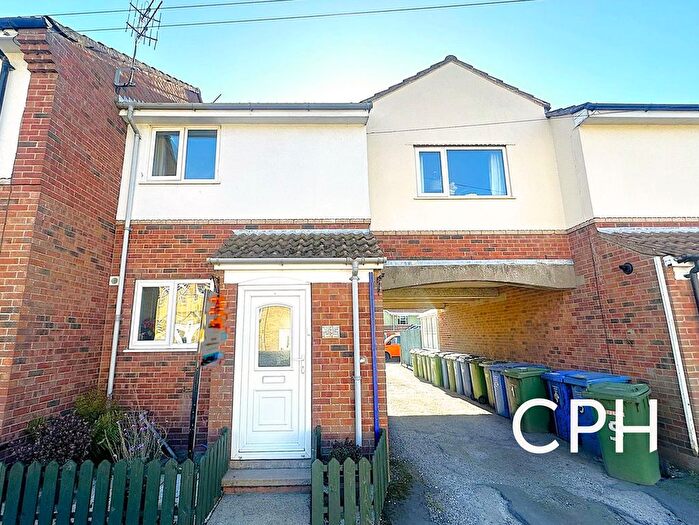 3 Bedroom End Terrace House For Sale In Main Street, Cayton, YO11