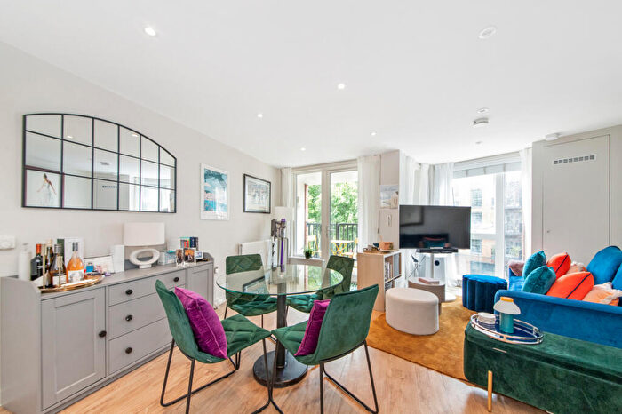 1 Bedroom Apartment To Rent In Rye Lane, London, SE15