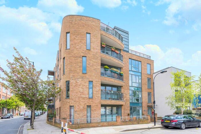 1 Bedroom Flat To Rent In Elswick Street, Sands End, London, SW6
