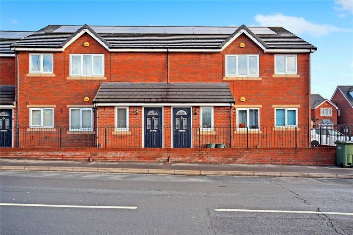 2 Bedroom Flat To Rent In Dewsbury Road, Ossett, WF5