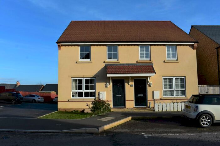 3 Bedroom Semi-Detached House To Rent In Wyndham Park, Yeovil, Somerset, BA21