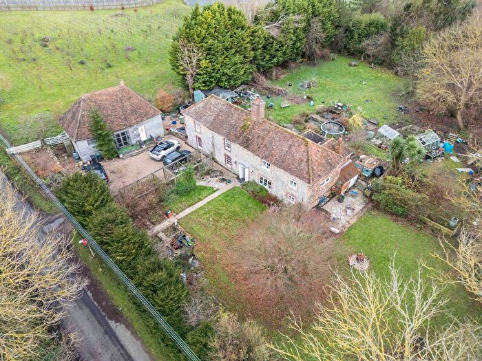 4 Bedroom Detached House For Sale In Kingsford Street, Mersham, TN25