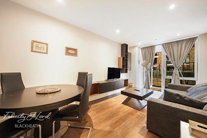 2 Bedroom Apartment For Sale In Plumstead Road, Woolwich, SE18