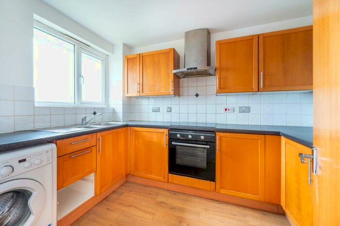 2 Bedroom Flat To Rent In Marine Drive, Barking, IG11