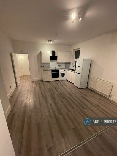 1 Bedroom Flat To Rent In Alexandra Road, Blackburn, BB2