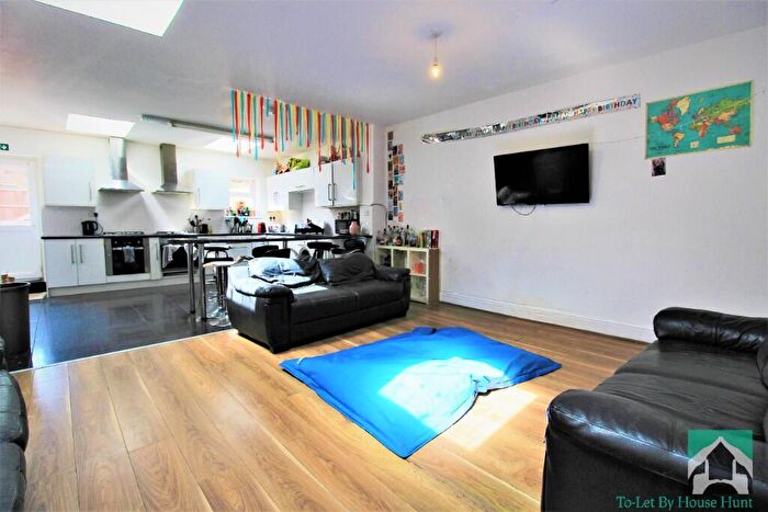 8 Bedroom Terraced House To Rent In Bournbrook Road, Birmingham, B29