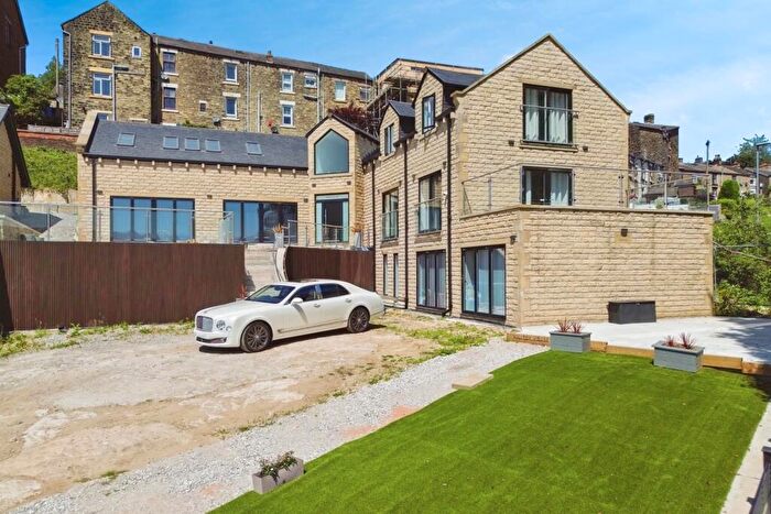 6 Bedroom Detached House For Sale In Milton Brae, Milton Street, Mossley, Ashton-under-Lyne, OL5