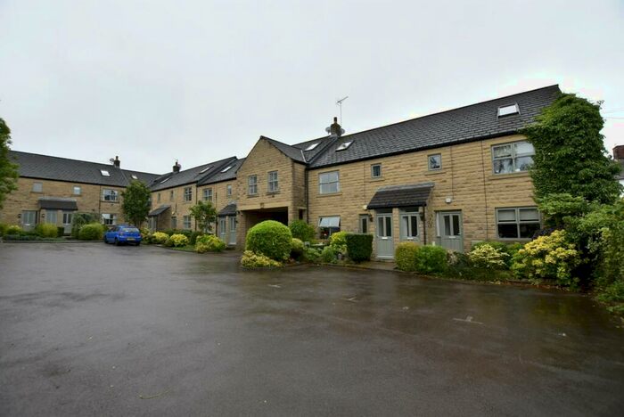 2 Bedroom Duplex To Rent In Hayden Court, Glossop, SK13