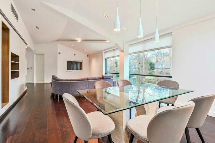 4 Bedroom Apartment To Rent In Kingsford Street, Lower Belsize Park, London, NW5