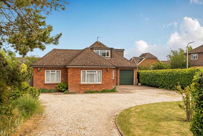 4 Bedroom Bungalow For Sale In Oatlands Road, Shinfield, Reading, Berkshire, RG2
