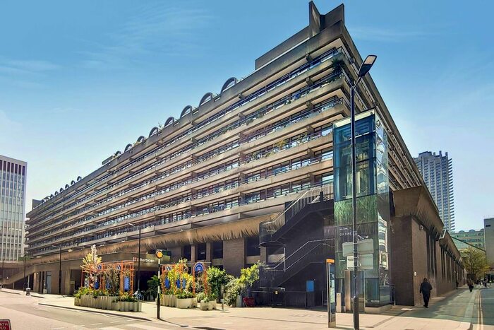 2 Bedroom Flat To Rent In Speed House, Barbican, London, EC2Y
