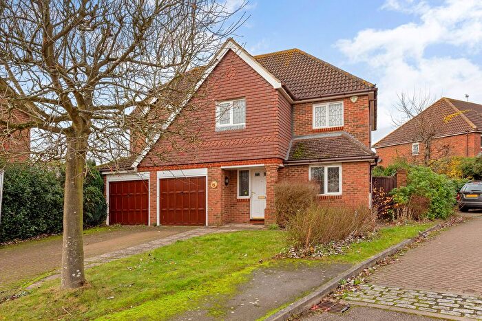 4 Bedroom Detached House For Sale In Nimrod Close, St. Albans, AL4
