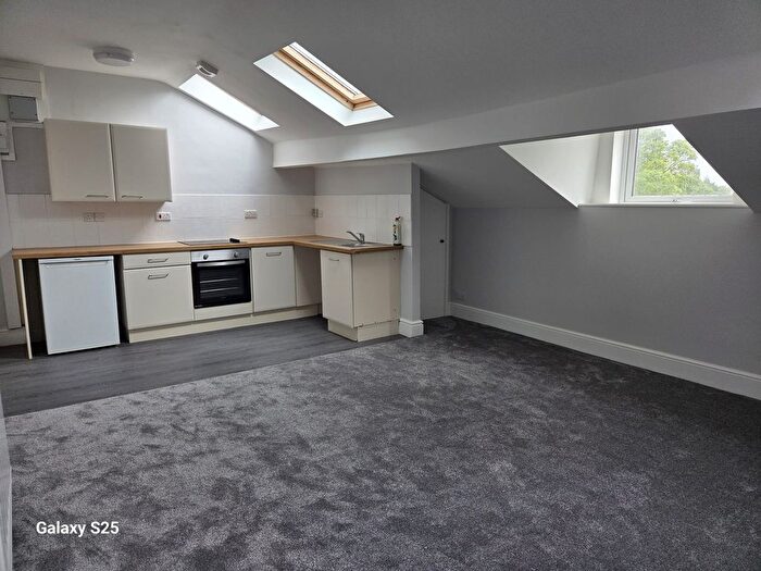 1 Bedroom Flat To Rent In Birmingham Road, Sutton Coldfield, B72