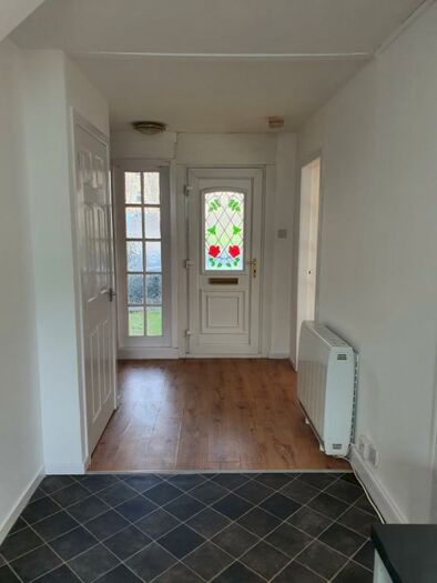 3 Bedroom Flat To Rent In Millford Drive, Linwood, Renfrewshire, PA3