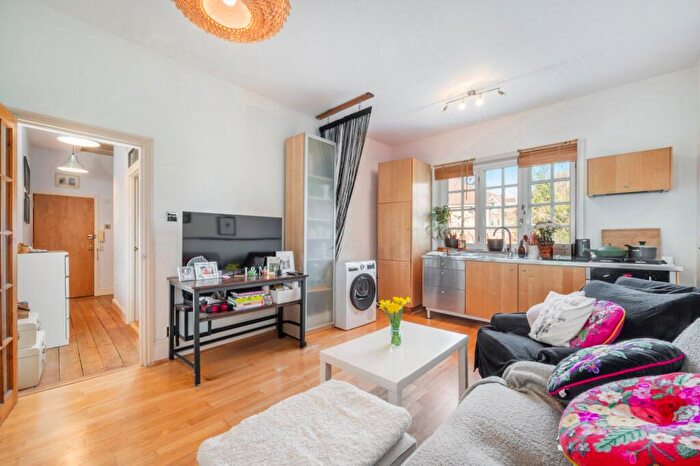 1 Bedroom Flat To Rent In Maresfield Gardens, Hampstead, NW3