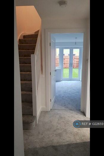 2 Bedroom End Of Terrace House To Rent In Chester Drive, Doncaster, DN4