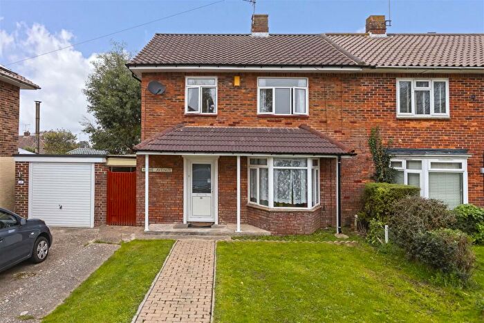 3 Bedroom Semi-Detached House To Rent In The Avenue, Goring-by-Sea, BN12