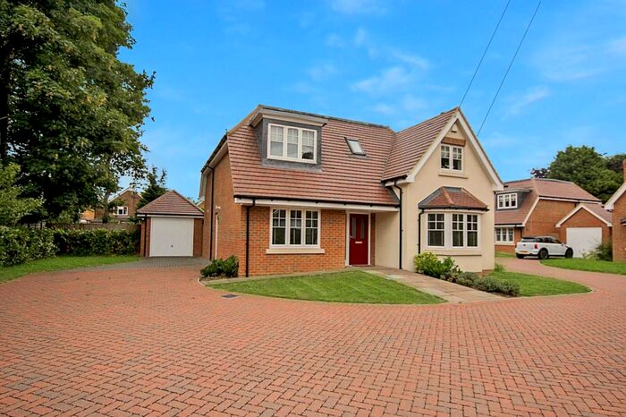5 Bedroom Detached House To Rent In New Haw, Surrey, KT15