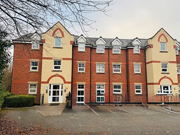 2 Bedroom Flat To Rent In Manchester Road, Tyldesley, Manchester, M29