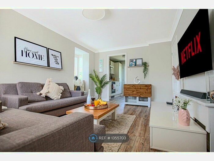 2 Bedroom Detached House To Rent In Lowndes Grove, Milton Keynes, MK5